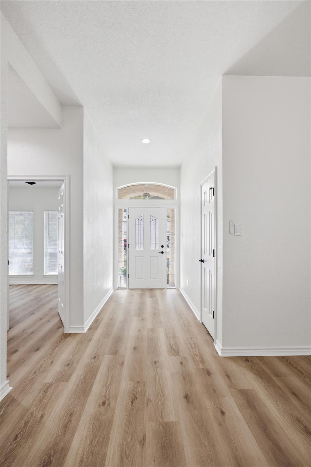 312 DEBORA DR