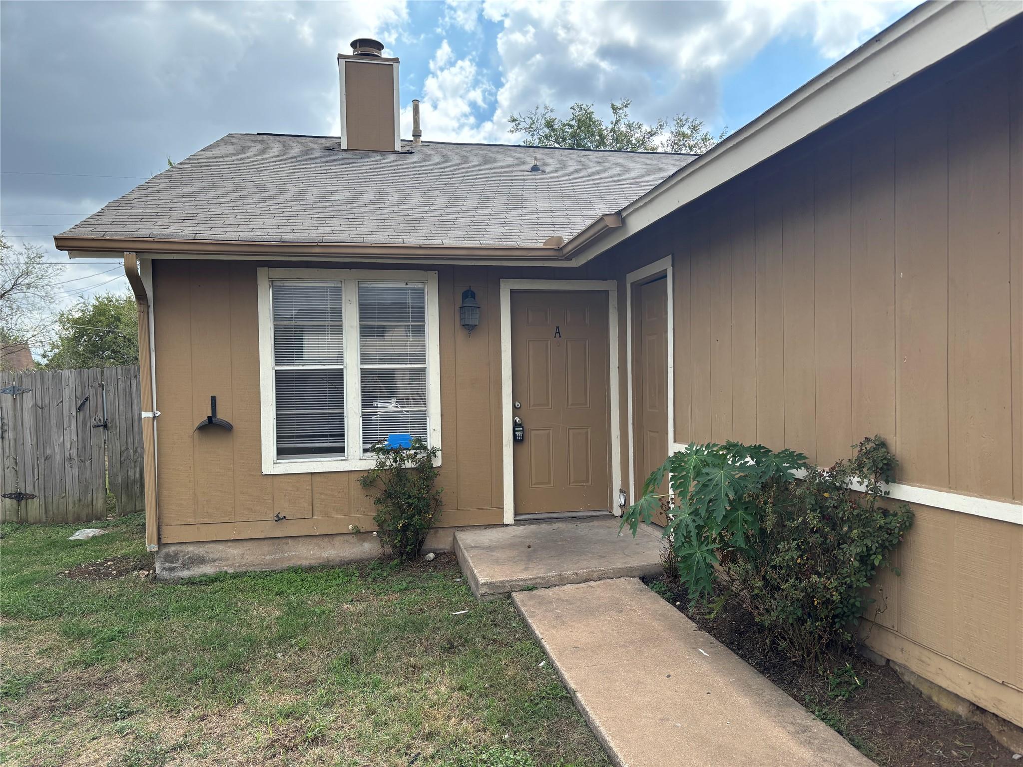 801 Country Aire DR