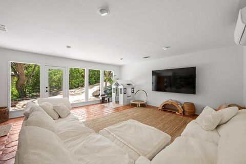 Tiny photo for 2300 Spring Creek DR, Austin, TX 78704 (MLS # 6932021)