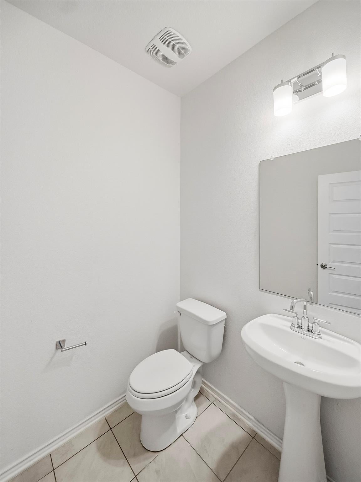 101 Clematis CT