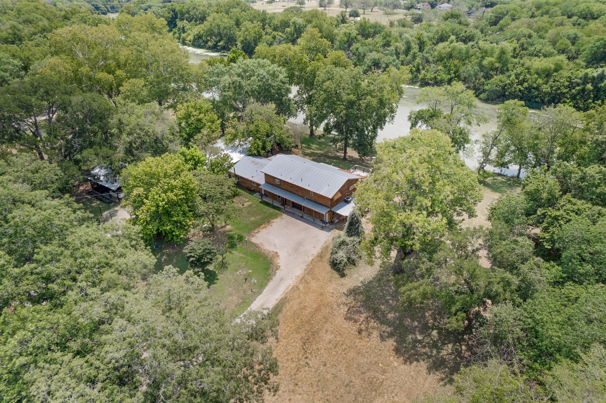 315 Riverwood DR