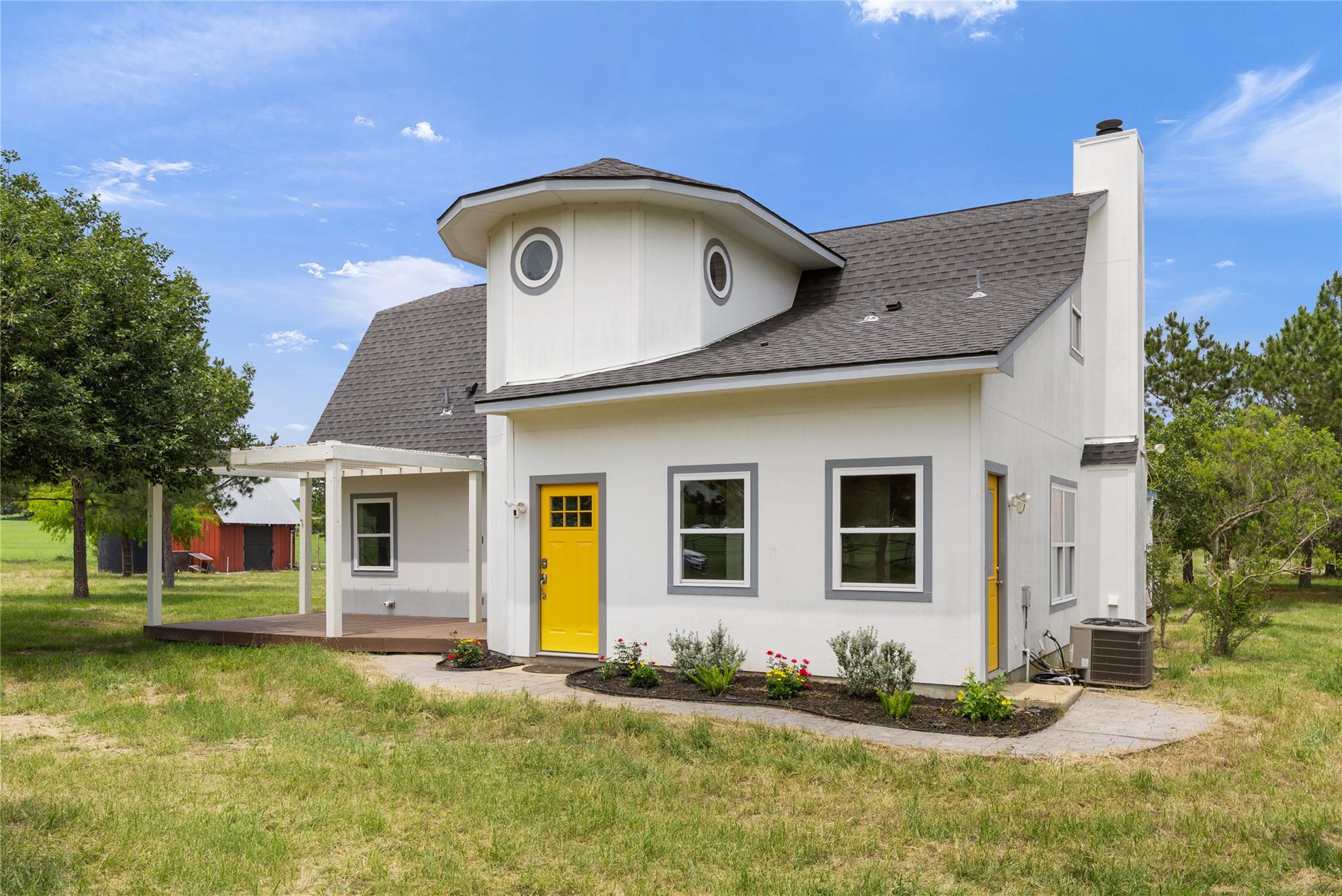 245 Country LN