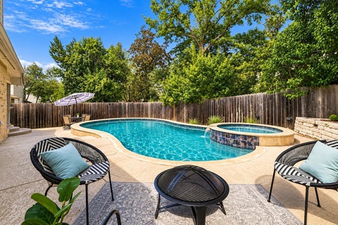 Photo of 3135 Burks LN, Austin, TX 78732 (MLS # 6040897)
