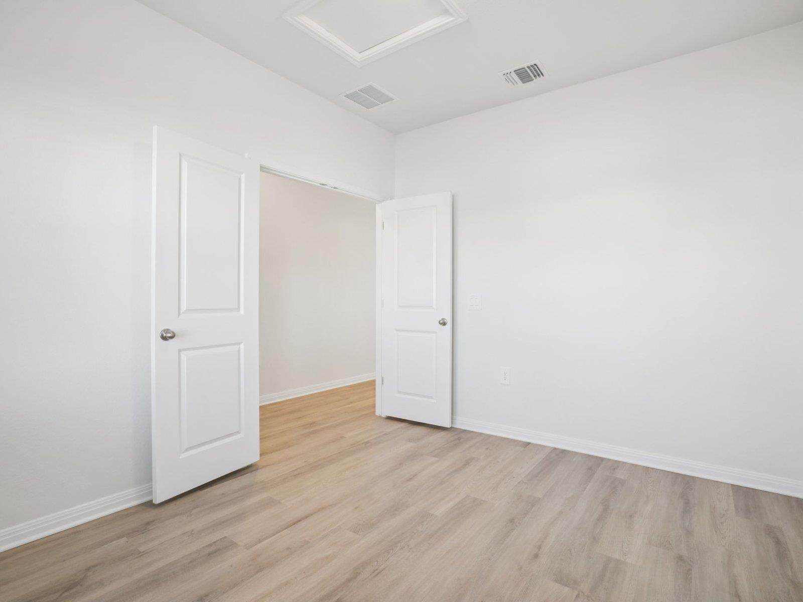 12512 Saint Thomas DR