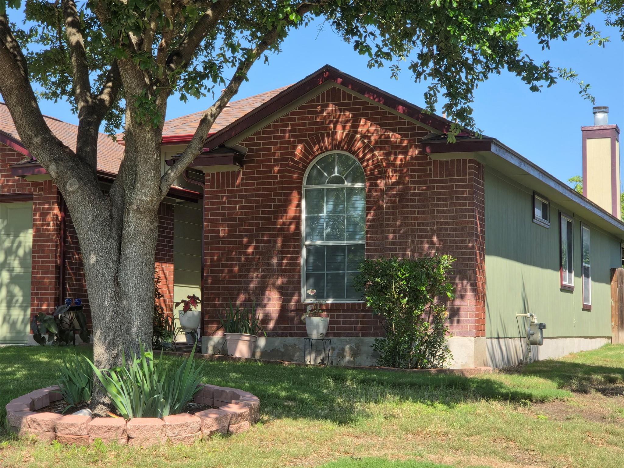 226 Lakemont DR