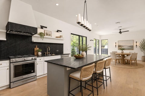 Photo of 501 E 50th ST, Austin, TX 78751 (MLS # 4272968)
