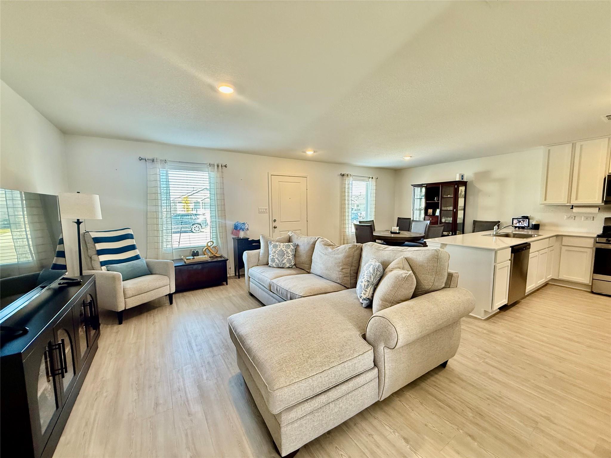 23521 Tiny Moons WAY