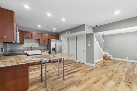 Photo of 1101 Shoal Creek BLVD #17, Austin, TX 78701 (MLS # 2314374)