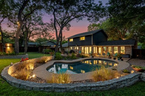 Photo of 2409 Lancaster DR, Austin, TX 78748 (MLS # 9381377)