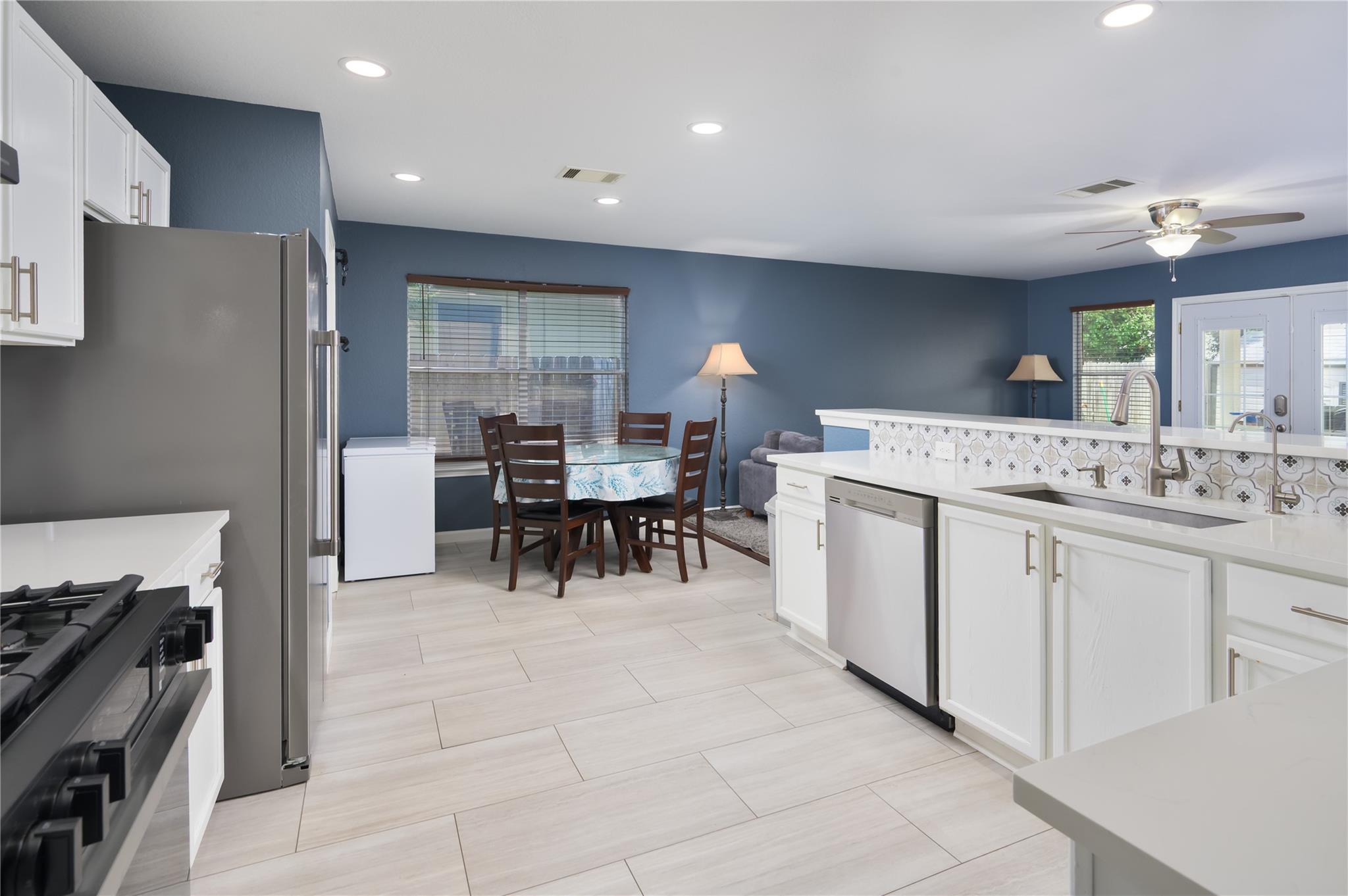 207 Presidio DR