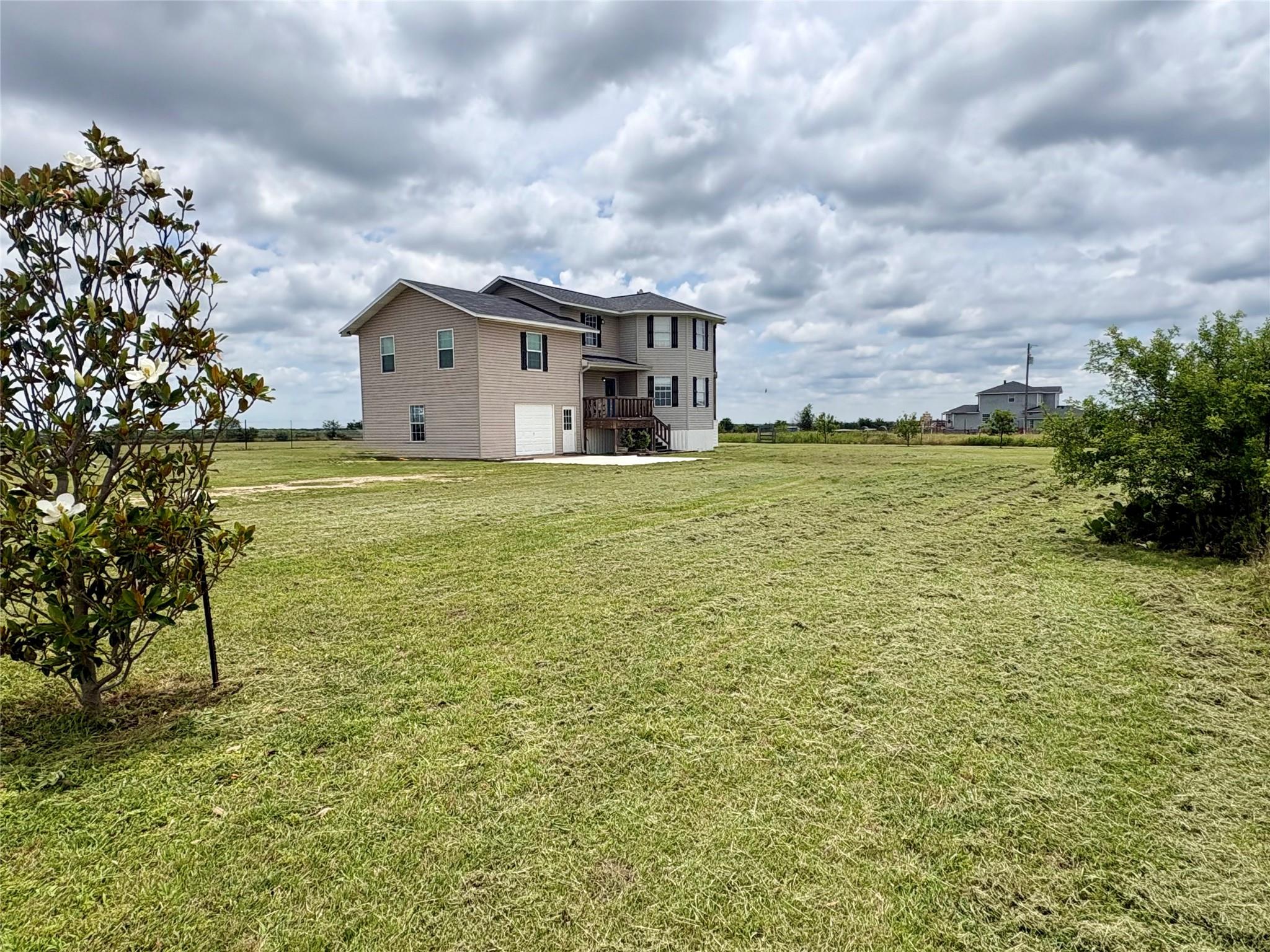 Photo 1 of 6 — 10000 County Road 210, Bertram, TX 78605