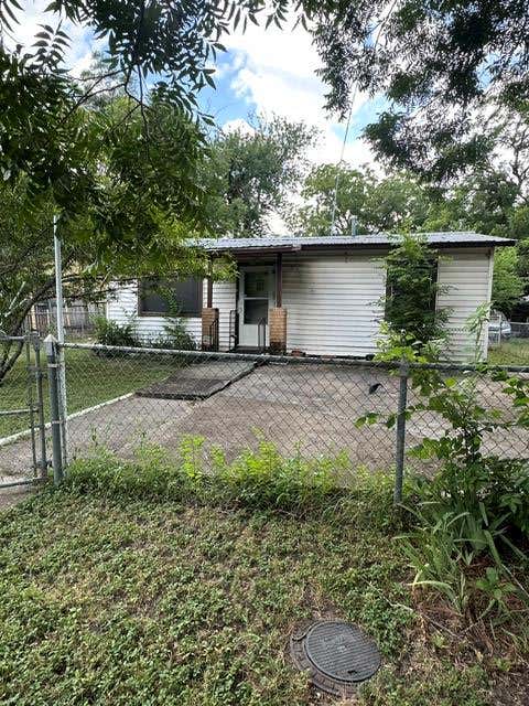 Photo of 1127 Mark ST #D, Austin, TX 78721 (MLS # 6344366)