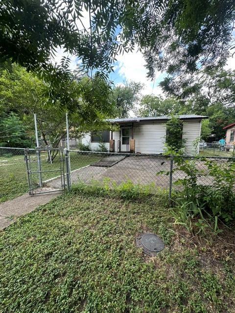 Photo of 1127 Mark ST #D, Austin, TX 78721 (MLS # 6344366)