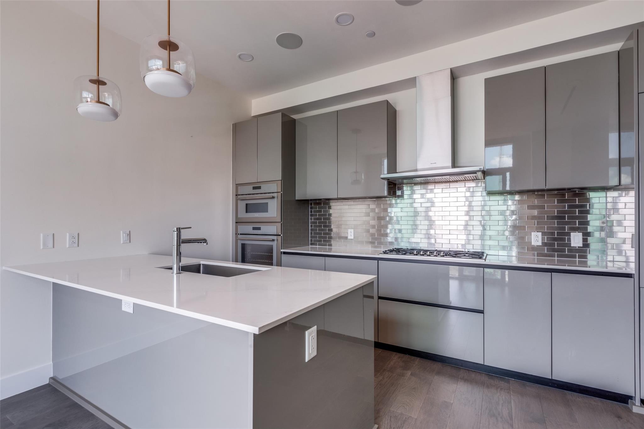 123 Lexington Ave 1408