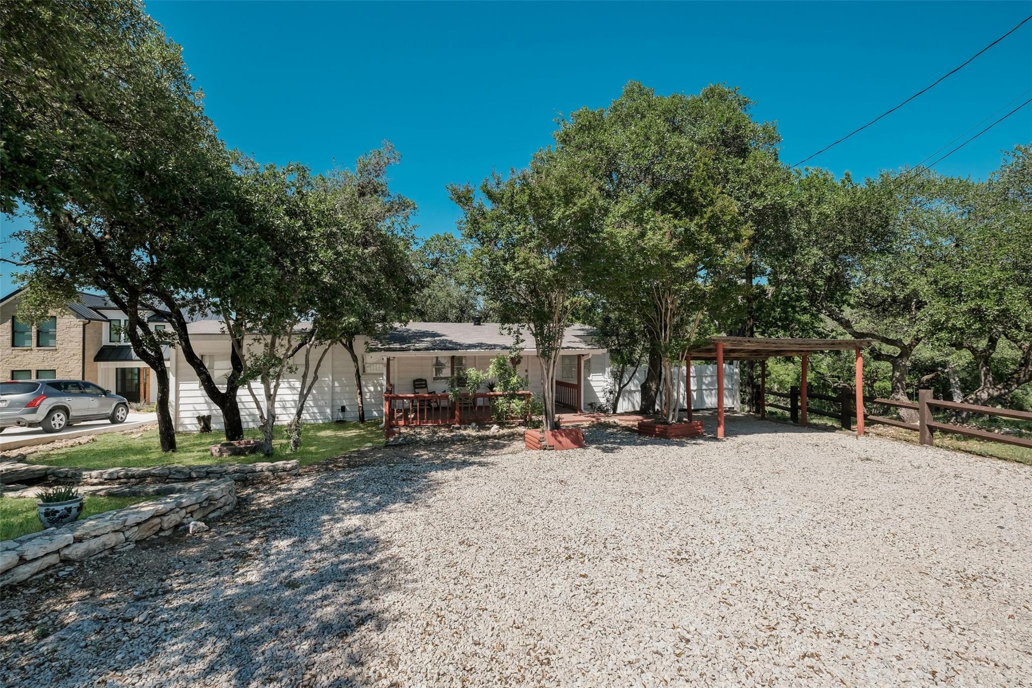 901 Glenn DR