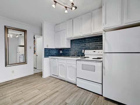 Tiny photo for 5700 Avenue G, Austin, TX 78752 (MLS # 7984570)