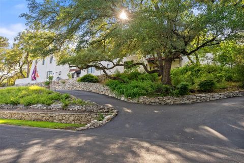 Photo of 429 Sunfish ST, Lakeway, TX 78734 (MLS # 9942625)