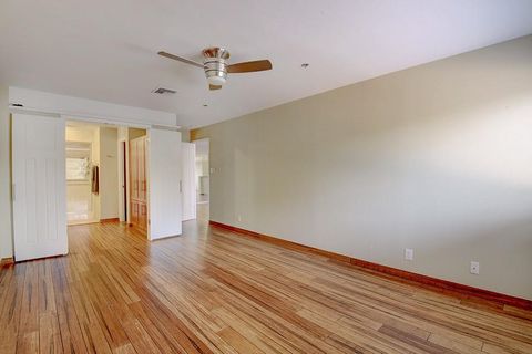 Tiny photo for 40 N Interstate 35 EXPY #2C2, Austin, TX 78701 (MLS # 5979477)