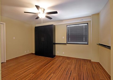Tiny photo for 40 N Interstate 35 EXPY #2C2, Austin, TX 78701 (MLS # 5979477)