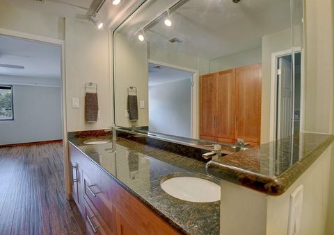 Tiny photo for 40 N Interstate 35 EXPY #2C2, Austin, TX 78701 (MLS # 5979477)