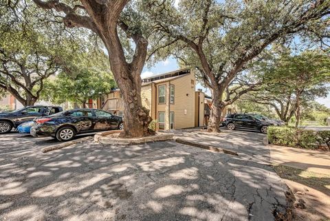 Photo of 1000 W 26th ST #219, Austin, TX 78705 (MLS # 4726829)