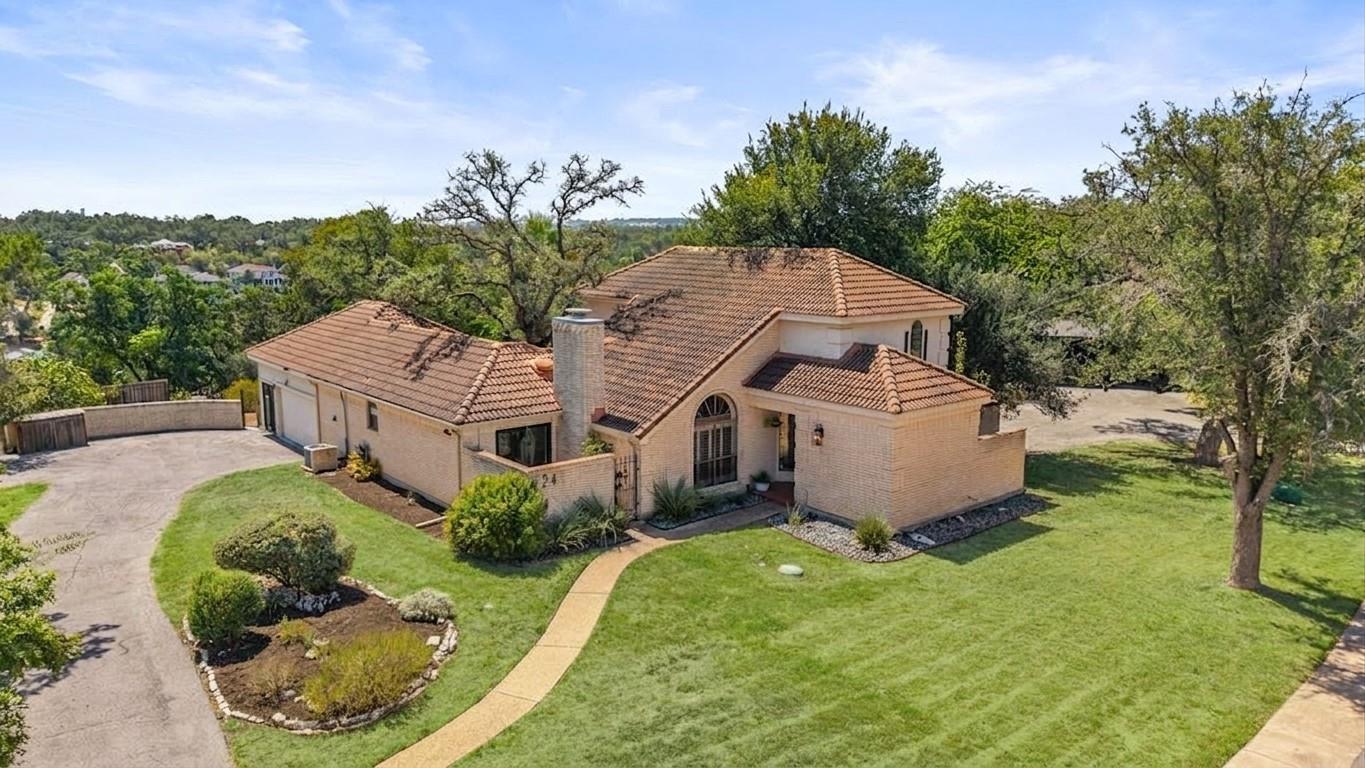 124 Lakeway DR