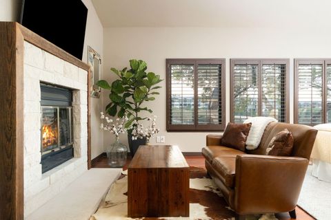 Tiny photo for 927 Challenger, Lakeway, TX 78734 (MLS # 2531386)