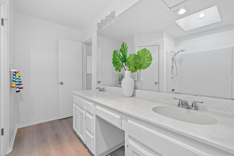 Tiny photo for 3801 Menchaca RD #31, Austin, TX 78704 (MLS # 4229406)