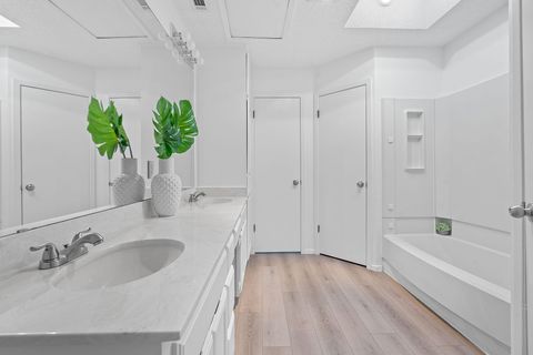 Tiny photo for 3801 Menchaca RD #31, Austin, TX 78704 (MLS # 4229406)