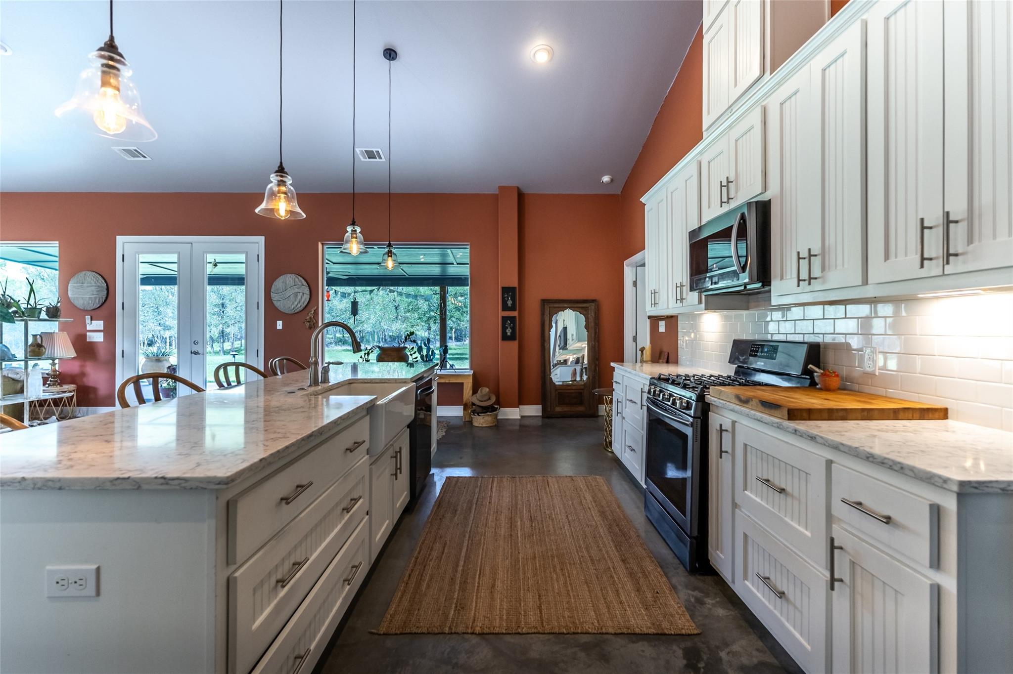4082 Old Colony Line RD