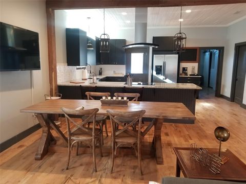 Photo of 410 E Milam Ave, Round Rock, TX 78664 (MLS # 7375949)