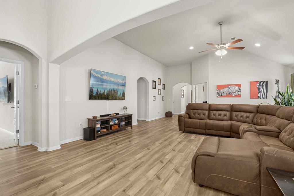 185 Dogvane CIR