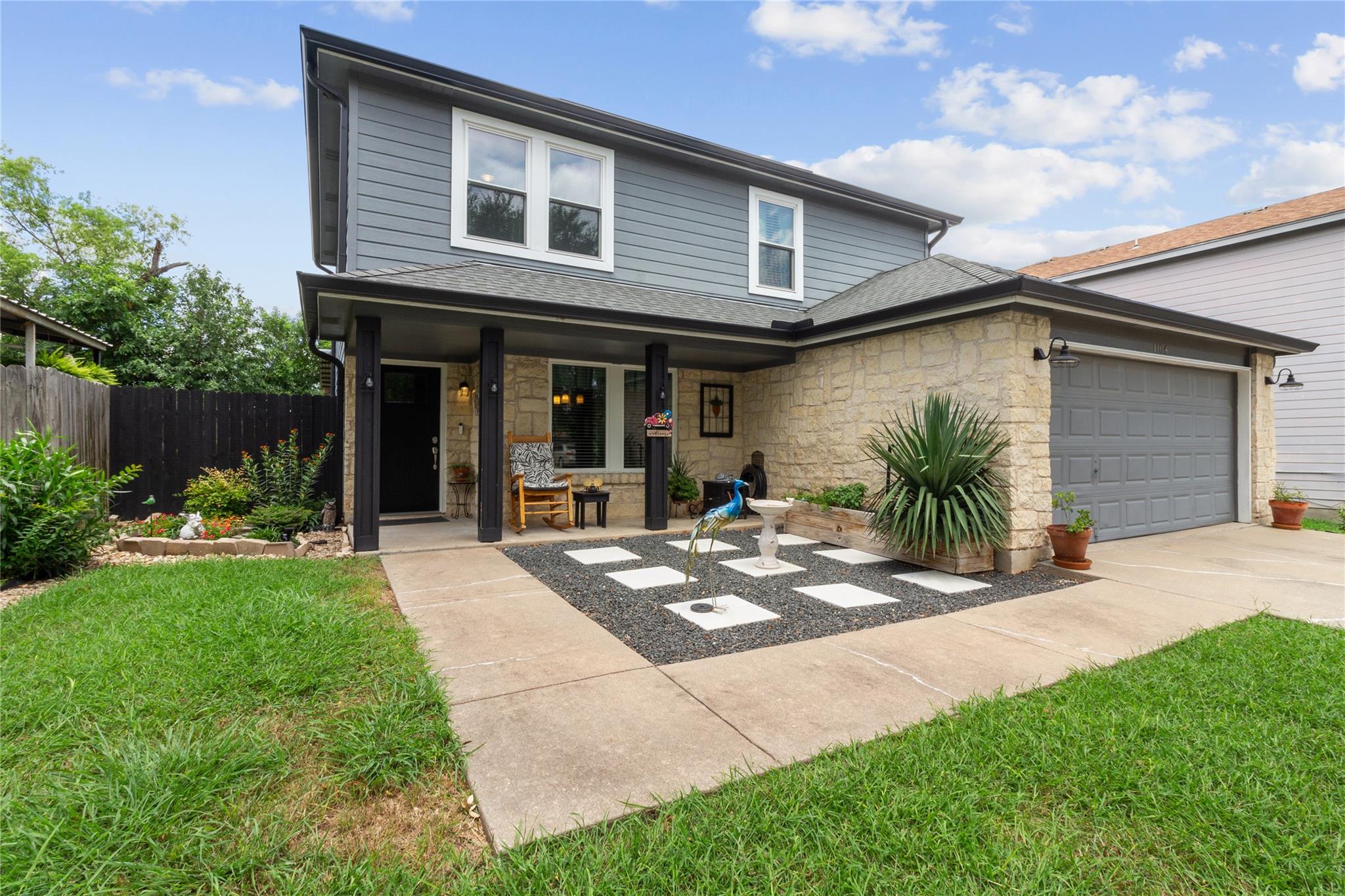 1104 Hilltop DR