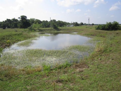 Photo of 1602 County Road 470, Coupland, TX 78615 (MLS # 6523895)