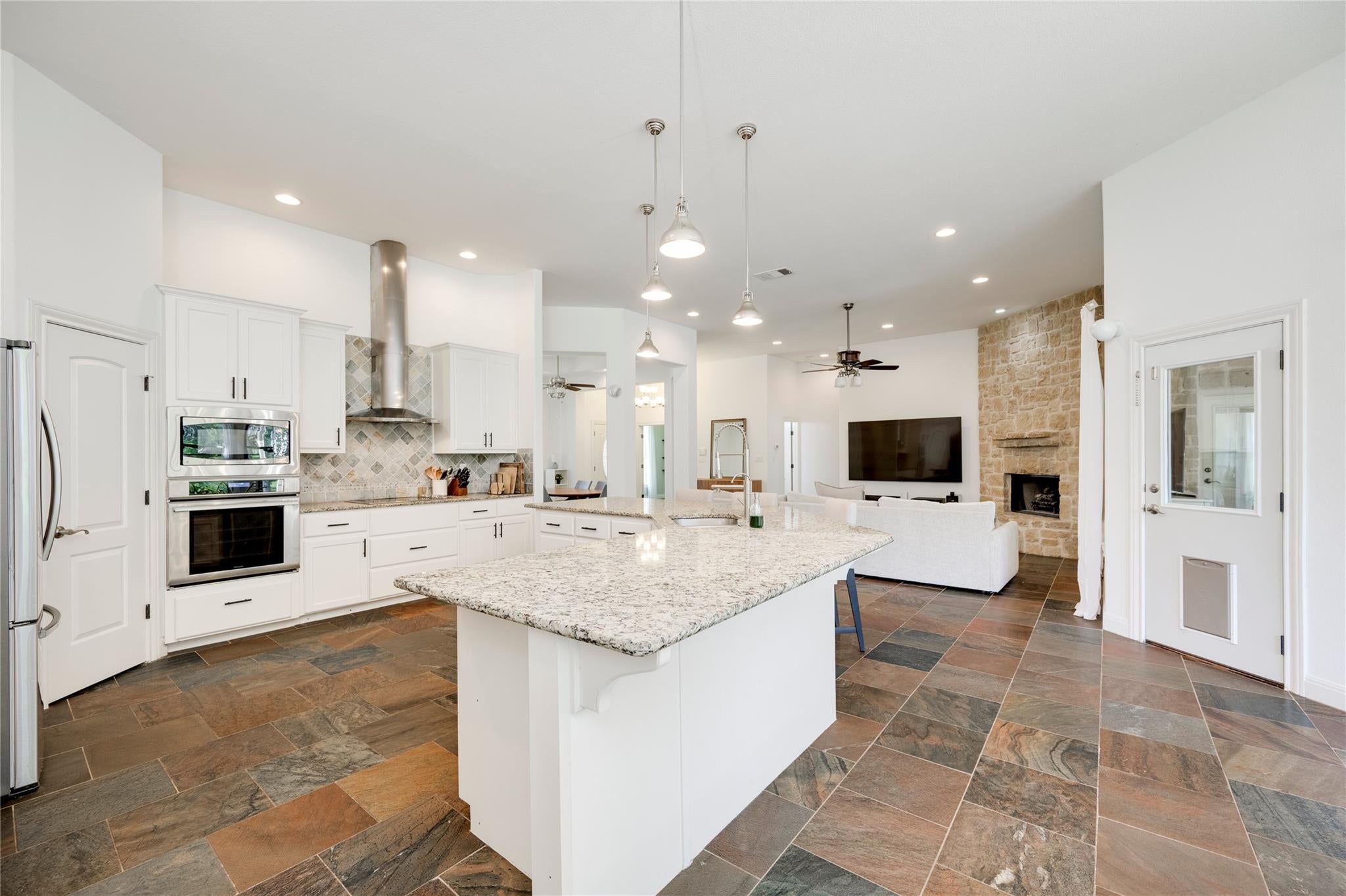 1005 Cedar Park DR