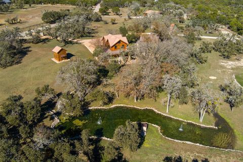 700 Ledgerock RD Wimberley TX 78676