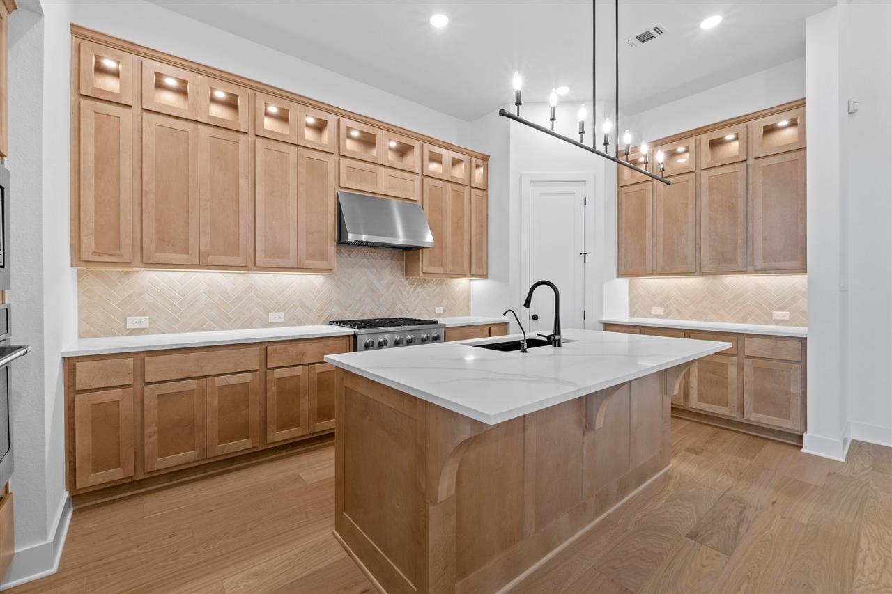1228 Wolf Canyon RD