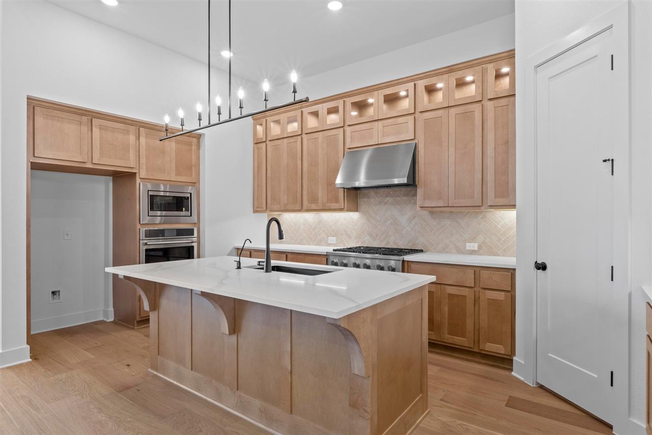 1228 Wolf Canyon RD
