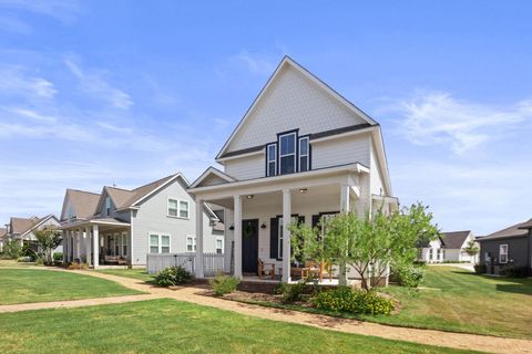 1066 Twain ST Driftwood TX 78619