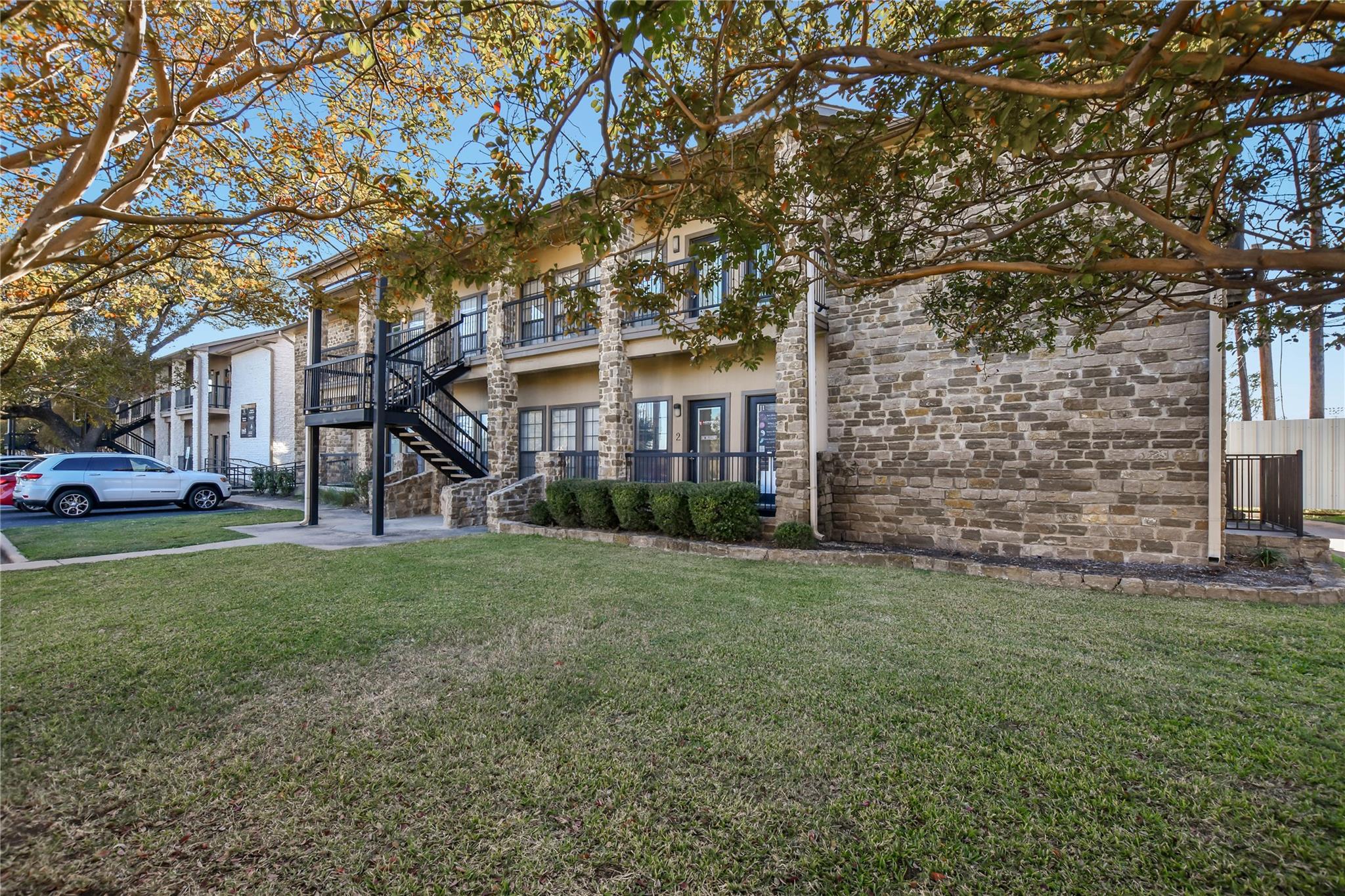 13740 N Highway 183 DR J5