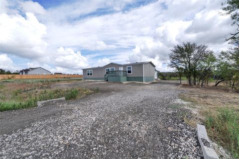 A home in Del Valle