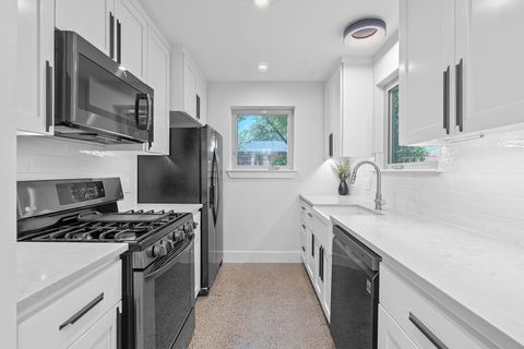 Tiny photo for 4716 Caswell Ave #B, Austin, TX 78751 (MLS # 6979057)