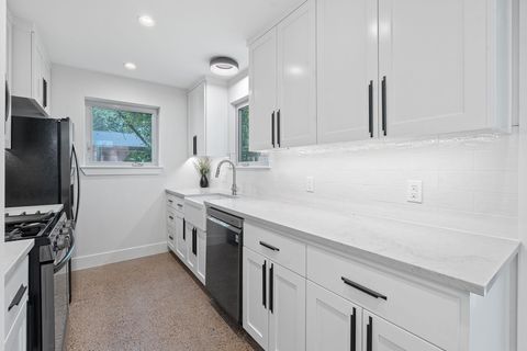 Tiny photo for 4716 Caswell Ave #B, Austin, TX 78751 (MLS # 6979057)