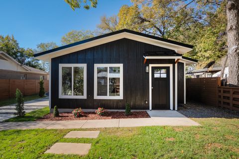 Photo of 1006 Cherico#2 ST, Austin, TX 78702 (MLS # 7684423)