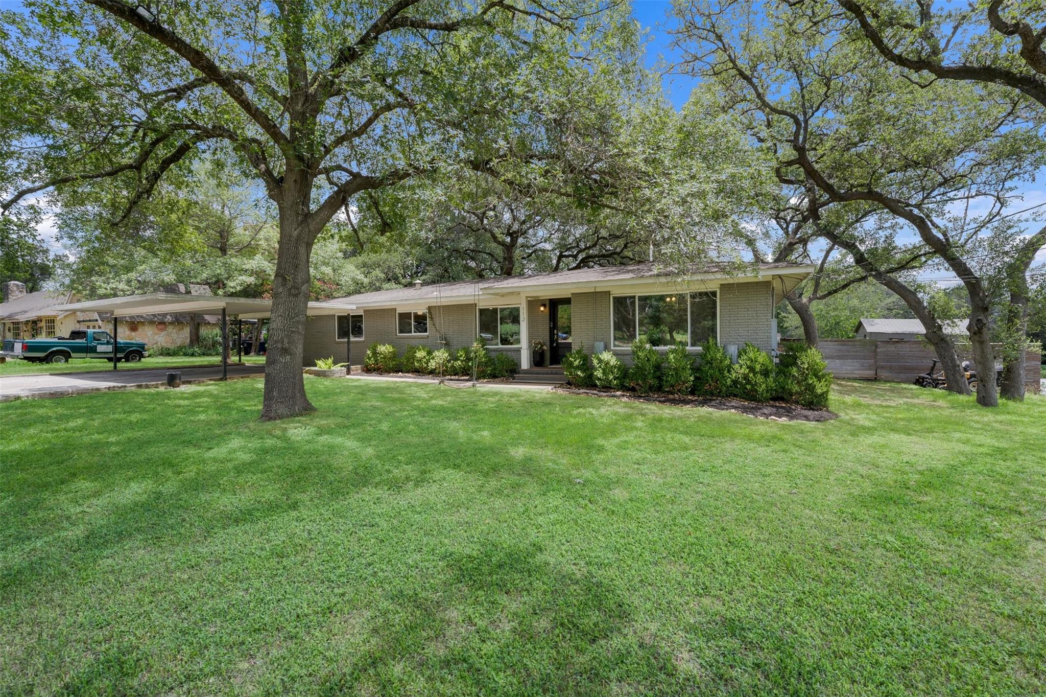 112 Louisiana Ave