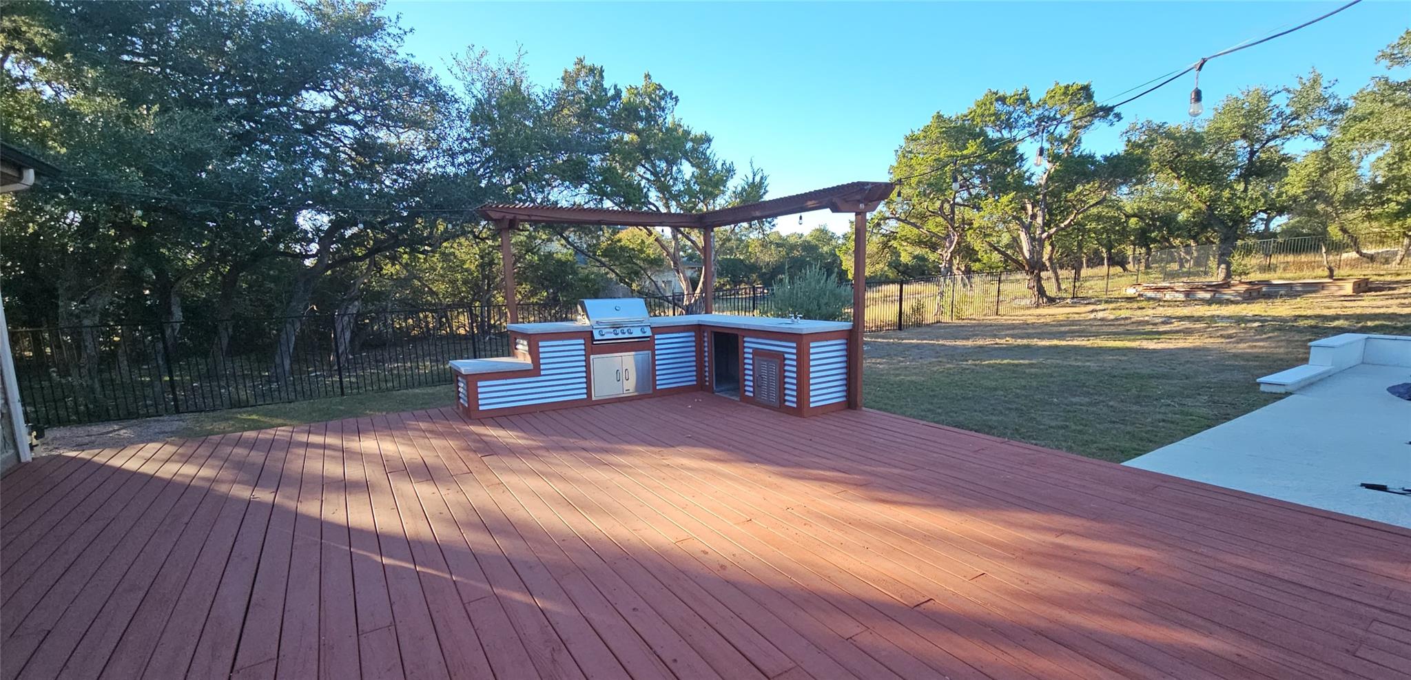 2516 La Ventana PKWY