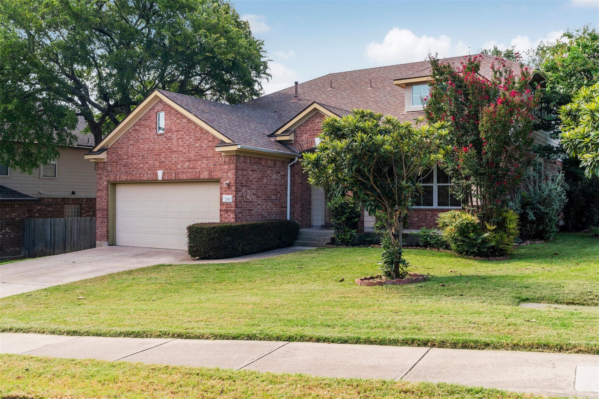2701 Rosemount CV