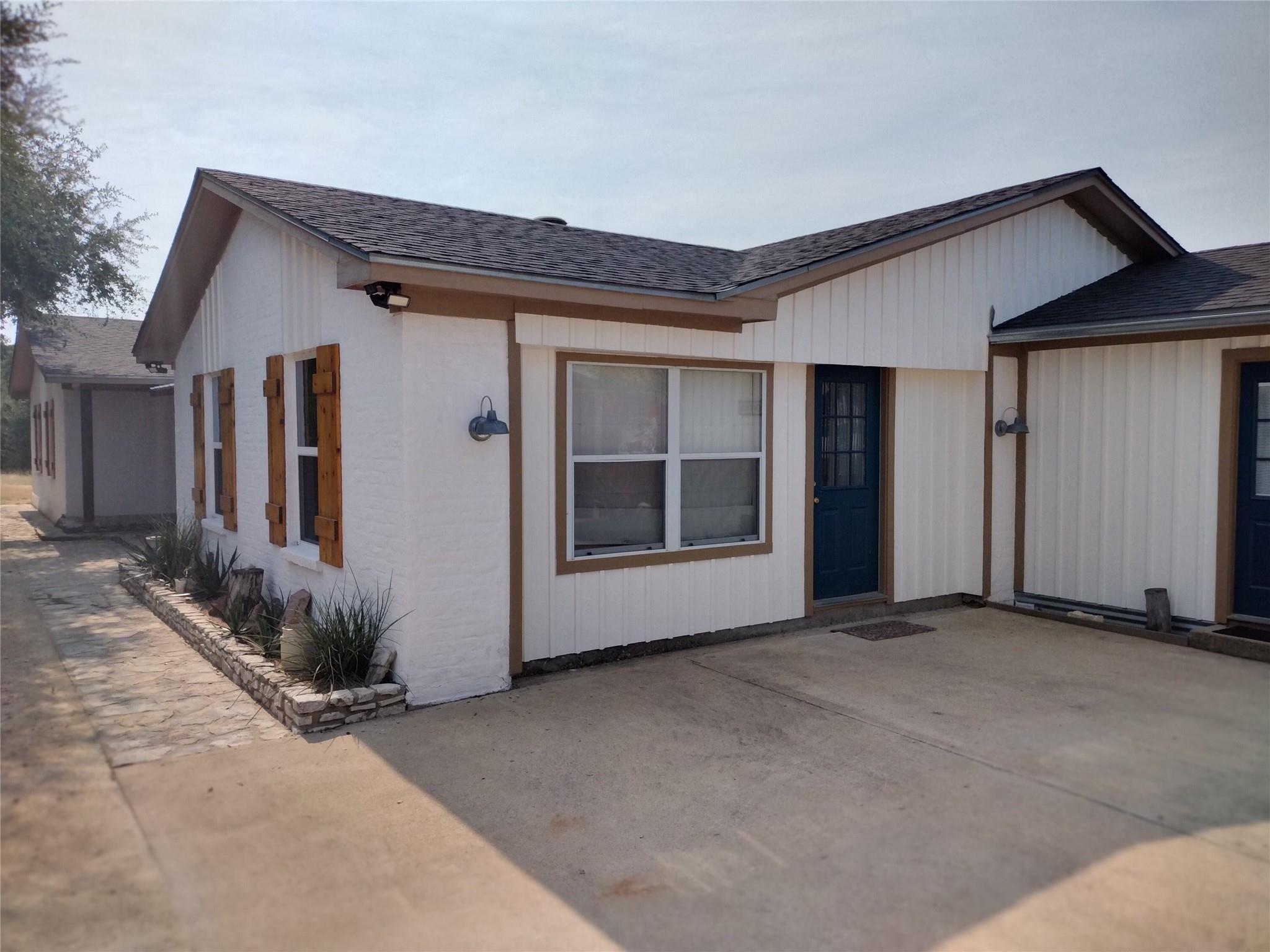 22303 Honeycomb LN