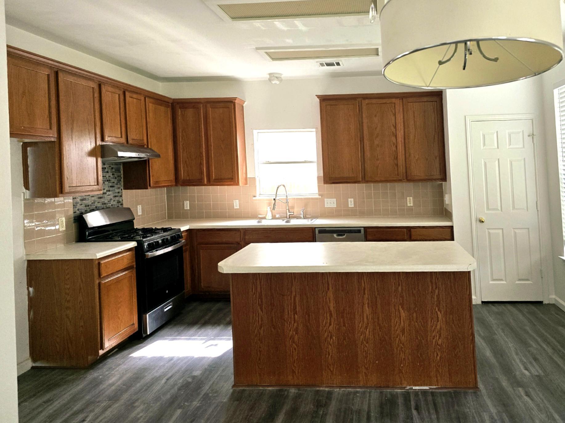 3939 Whitey Ford WAY