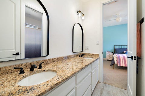 Tiny photo for 34 AUTUMN OAKS DR, The Hills, TX 78738 (MLS # 1875148)